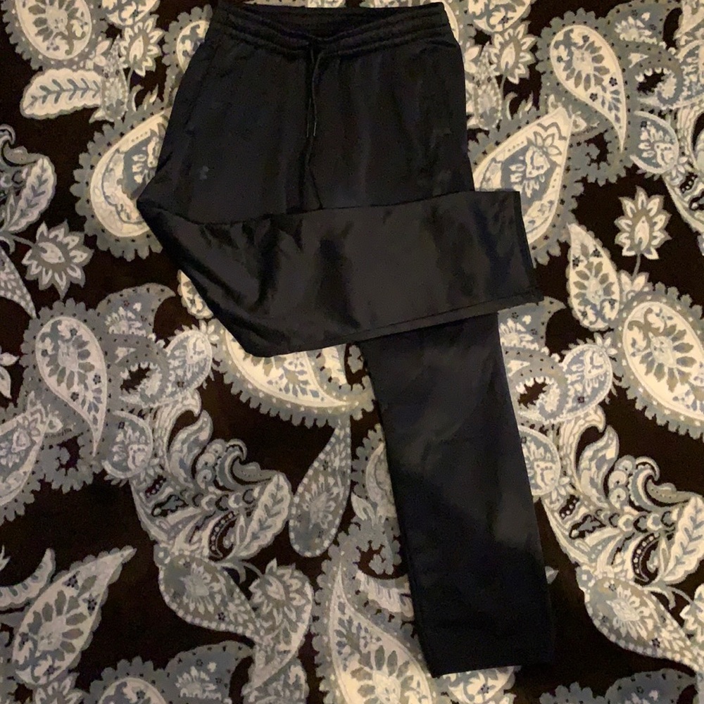 Boys Under Armour sweatpants